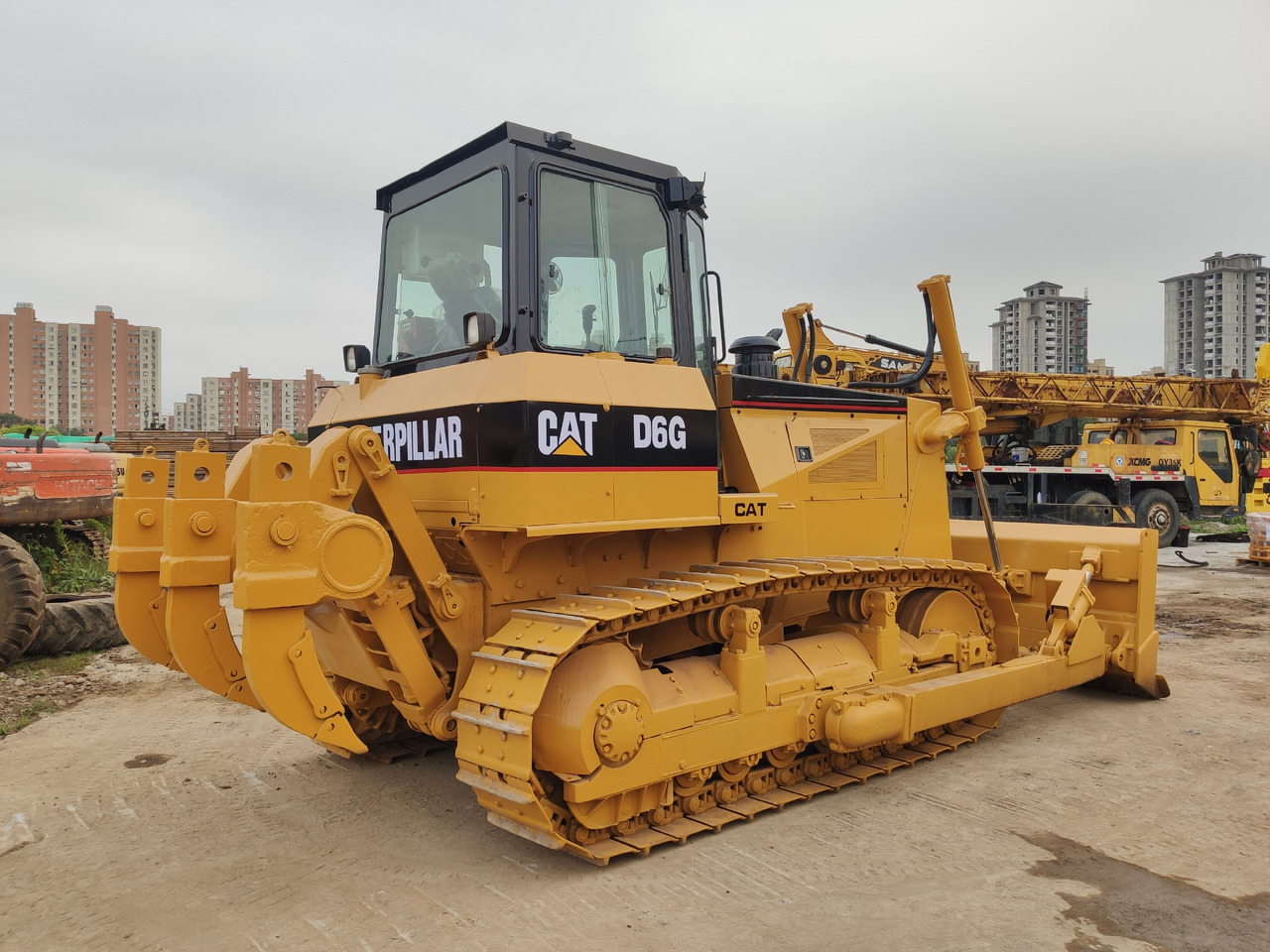 CATERPILLAR D6G Used bulldozer - Бульдозер: фото 2 CATERPILLAR D6G Used bulldozer - Бульдозер: фото 2