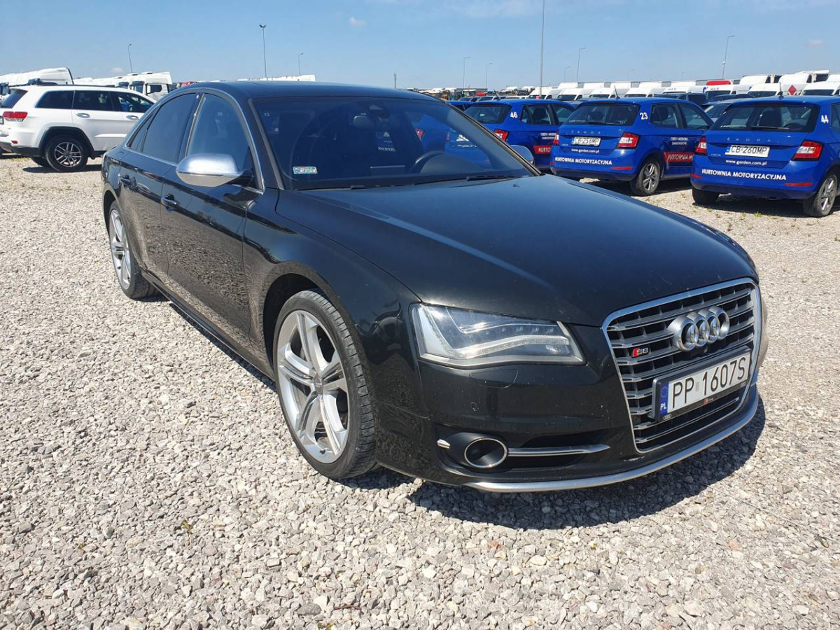 AUDI S8 SEDAN - Седан: фото 1 AUDI S8 SEDAN - Седан: фото 1