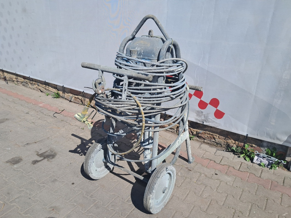 Agregat malarski pompa WAGNER PROTEC 95-150 - Rok 2022 - 530 bar - AIRLESS - Строительное оборудование: фото 5 Agregat malarski pompa WAGNER PROTEC 95-150 - Rok 2022 - 530 bar - AIRLESS - Строительное оборудование: фото 5
