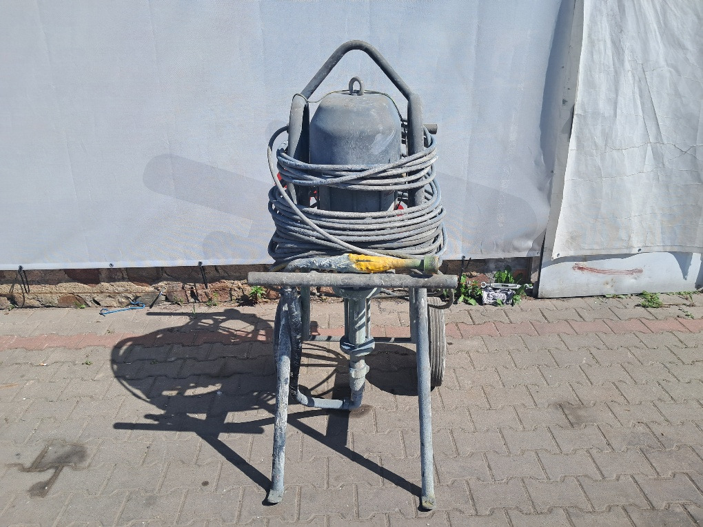 Agregat malarski pompa WAGNER PROTEC 95-150 - Rok 2022 - 530 bar - AIRLESS - Строительное оборудование: фото 2 Agregat malarski pompa WAGNER PROTEC 95-150 - Rok 2022 - 530 bar - AIRLESS - Строительное оборудование: фото 2