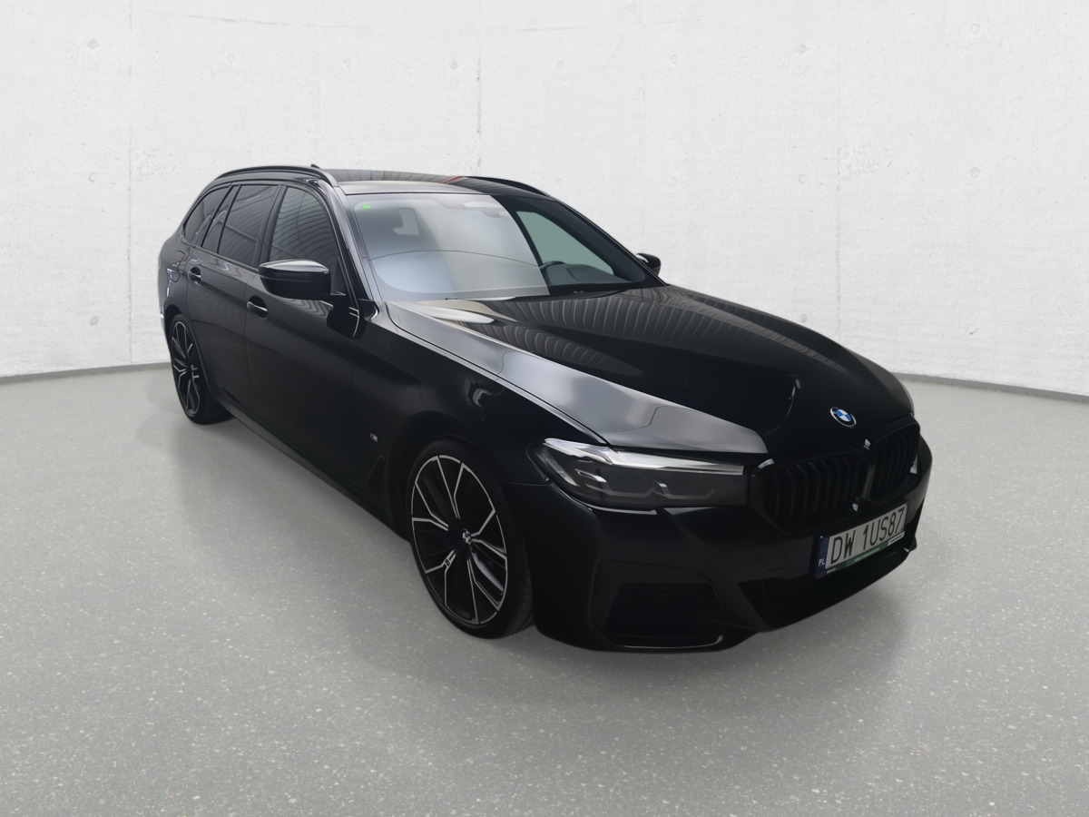 BMW 530D XDRIVE KOMBI - Легковой автомобиль: фото 1 BMW 530D XDRIVE KOMBI - Легковой автомобиль: фото 1