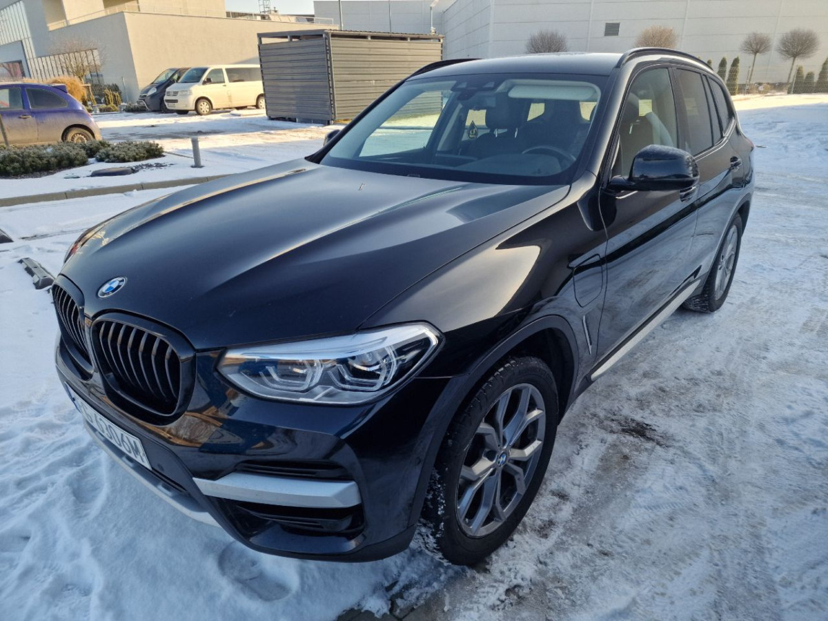 BMW X3 xDrive30e xLine SUV - Внедорожник: фото 2 BMW X3 xDrive30e xLine SUV - Внедорожник: фото 2