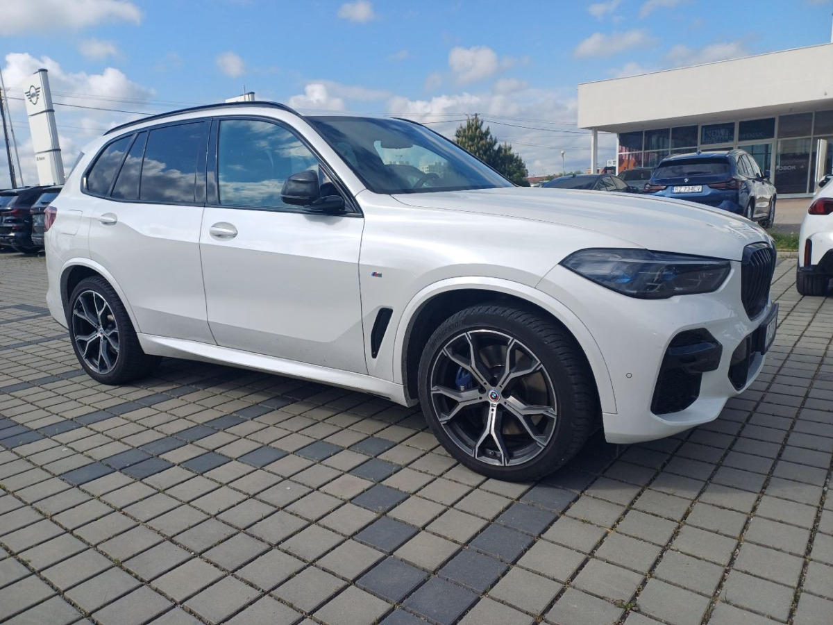 BMW X5 SUV - Внедорожник: фото 1 BMW X5 SUV - Внедорожник: фото 1