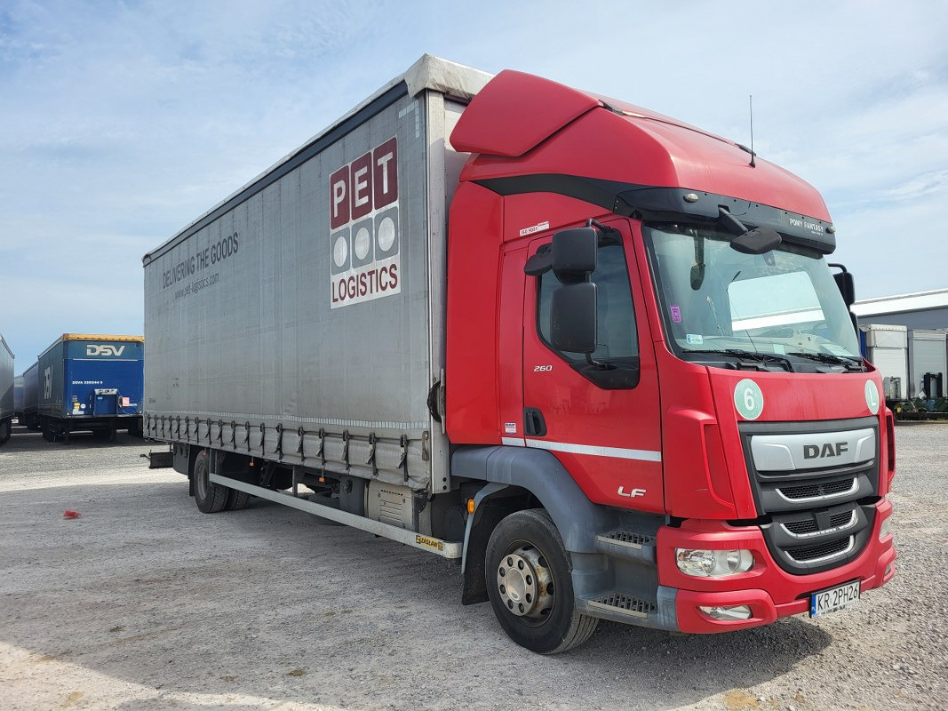 DAF LF SOLÓWKA - Тентованный грузовик: фото 1 DAF LF SOLÓWKA - Тентованный грузовик: фото 1