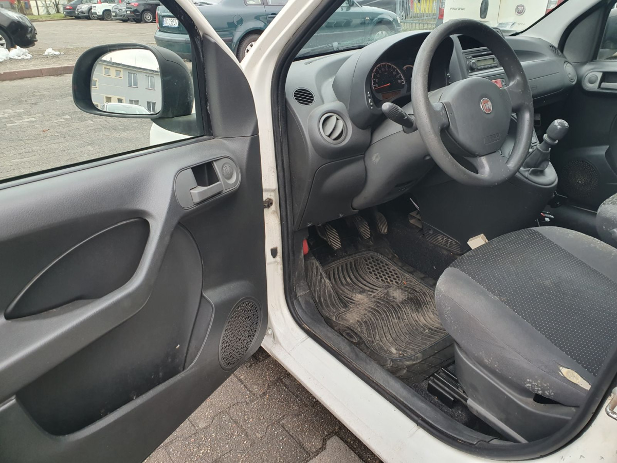 FIAT PANDA HATCHBACK - Легковой автомобиль: фото 5 FIAT PANDA HATCHBACK - Легковой автомобиль: фото 5
