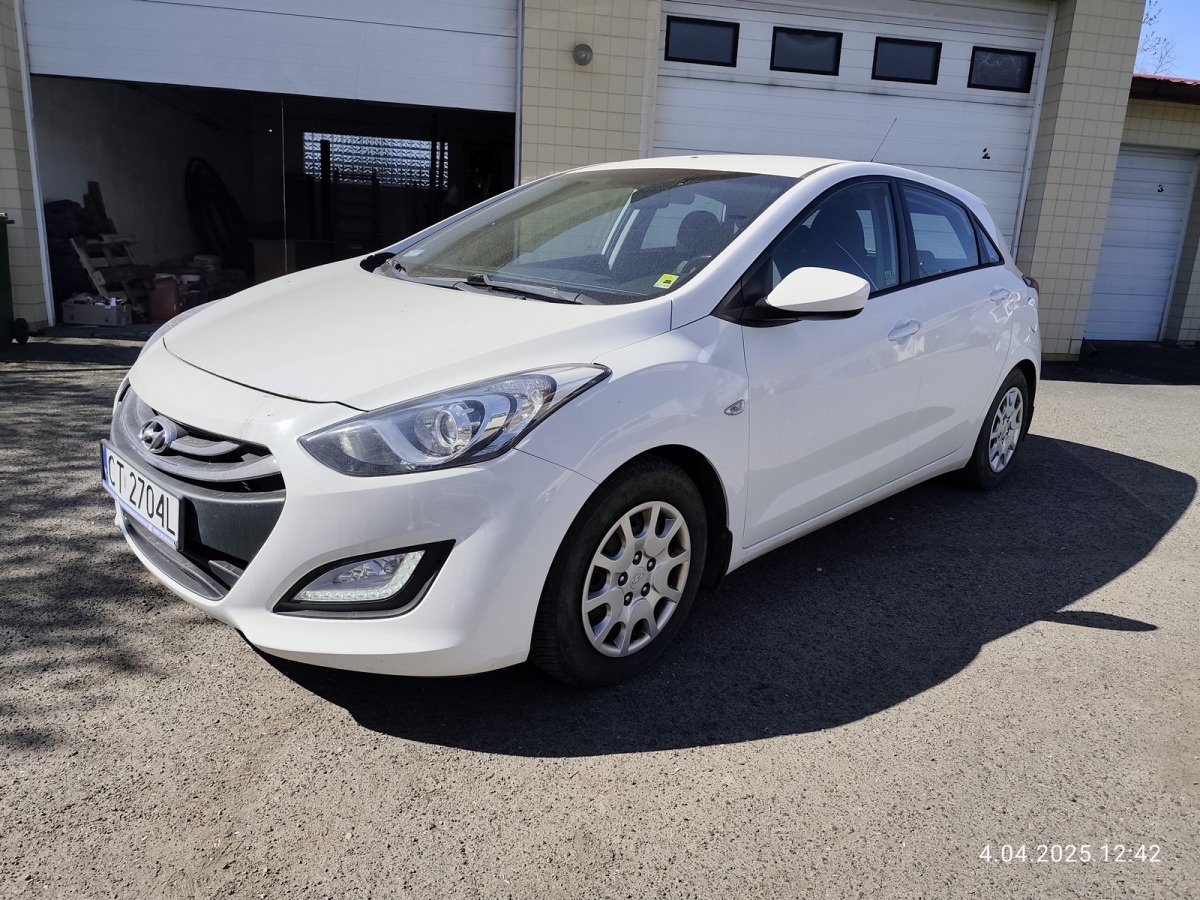 HYUNDAI I30 HATCHBACK - Хэтчбек: фото 2 HYUNDAI I30 HATCHBACK - Хэтчбек: фото 2