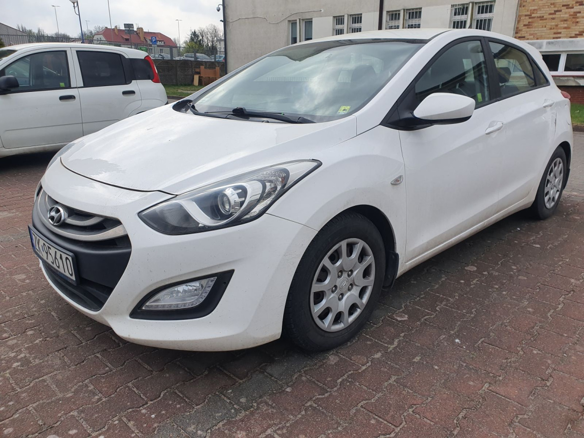 HYUNDAI I30 HATCHBACK - Хэтчбек: фото 2 HYUNDAI I30 HATCHBACK - Хэтчбек: фото 2