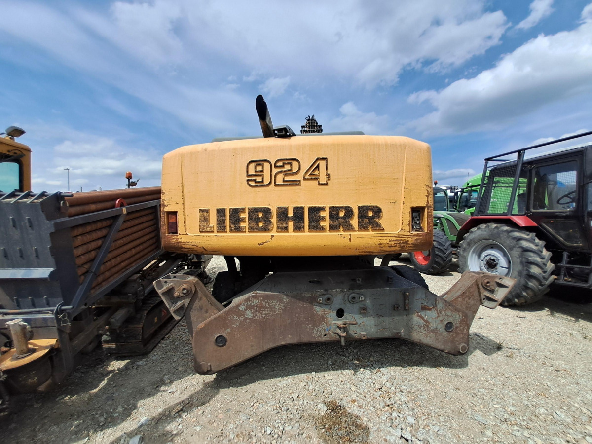 Koparka kołowa – LIEBHERR A 924 C LITRONIC – 2011 – 20 177 h – prace ziemne - Перегружатель: фото 4 Koparka kołowa – LIEBHERR A 924 C LITRONIC – 2011 – 20 177 h – prace ziemne - Перегружатель: фото 4