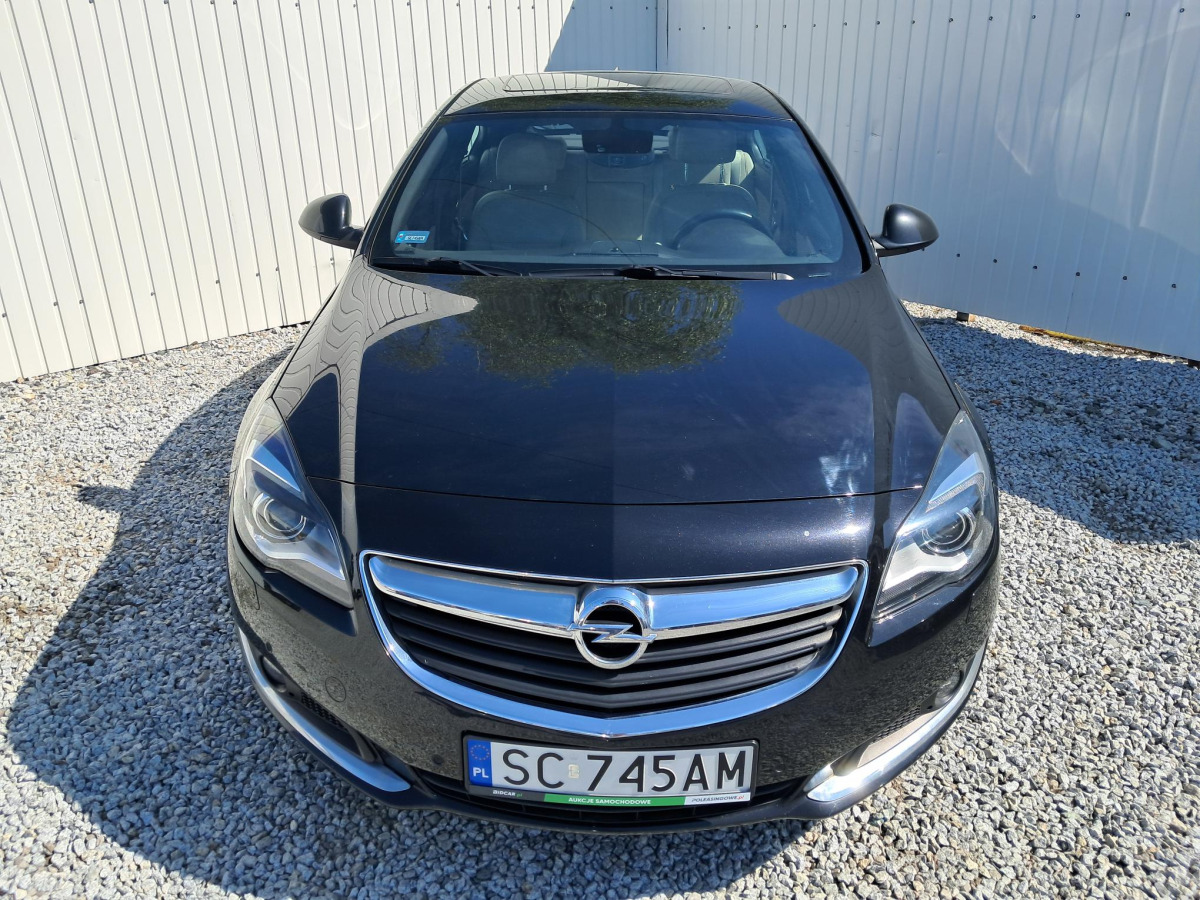 OPEL INSIGNIA HATCHBACK - Хэтчбек: фото 2 OPEL INSIGNIA HATCHBACK - Хэтчбек: фото 2