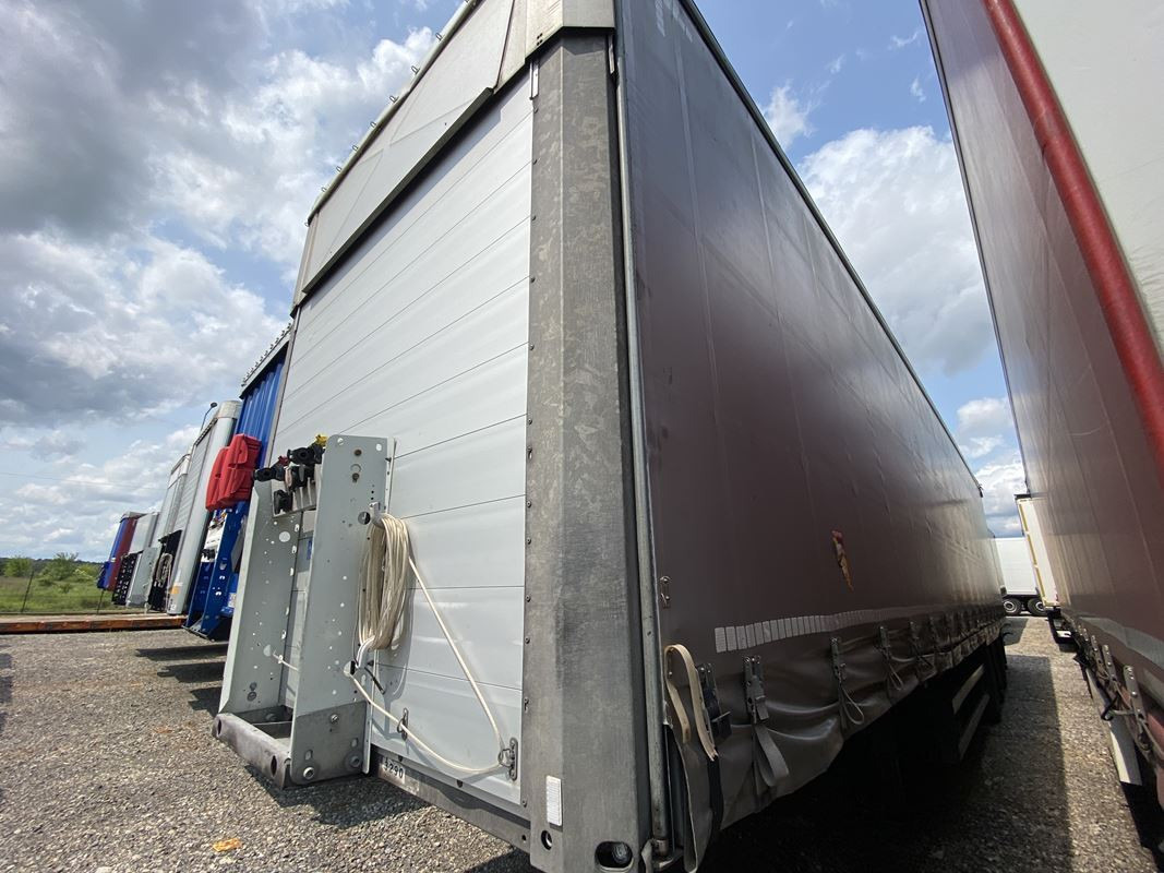 SCHMITZ CARGOBULL SCB S3T FIRANA - Тентованный прицеп: фото 5 SCHMITZ CARGOBULL SCB S3T FIRANA - Тентованный прицеп: фото 5