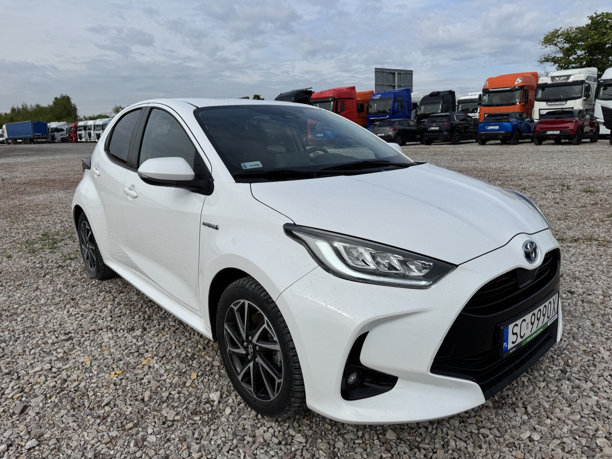 TOYOTA YARIS HATCHBACK - Хэтчбек: фото 1 TOYOTA YARIS HATCHBACK - Хэтчбек: фото 1