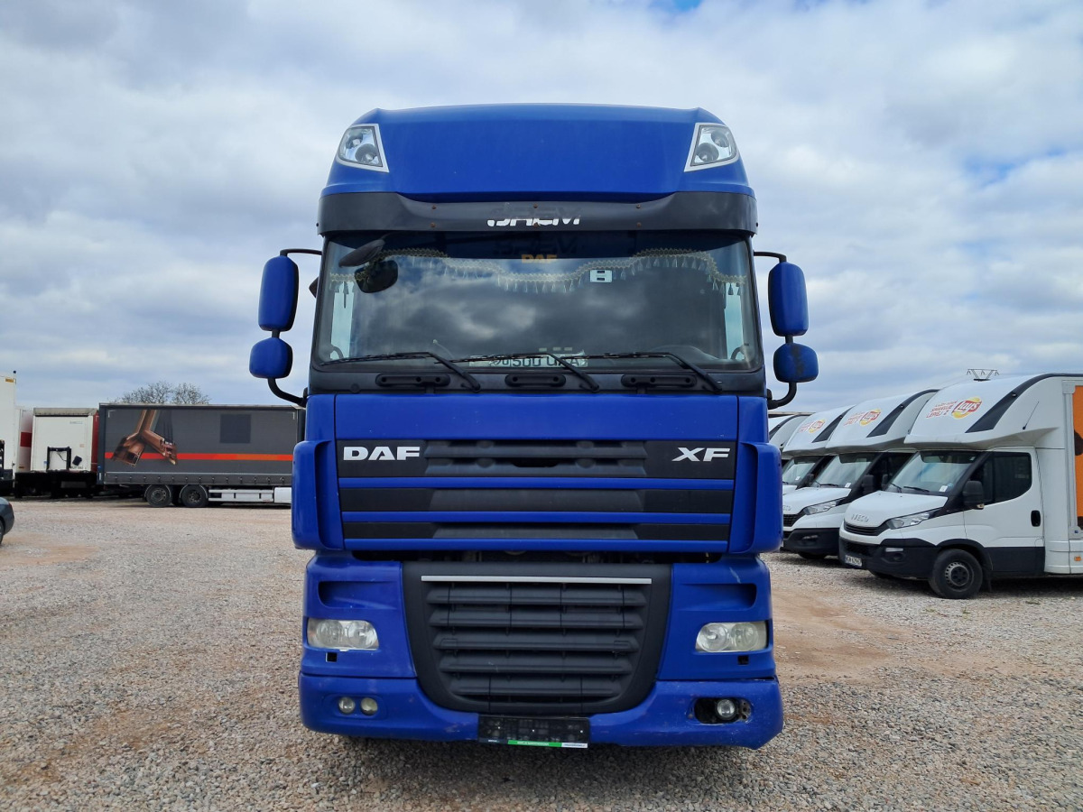 DAF XF CIĄGNIK SIODŁOWY - Тягач: фото 2 DAF XF CIĄGNIK SIODŁOWY - Тягач: фото 2