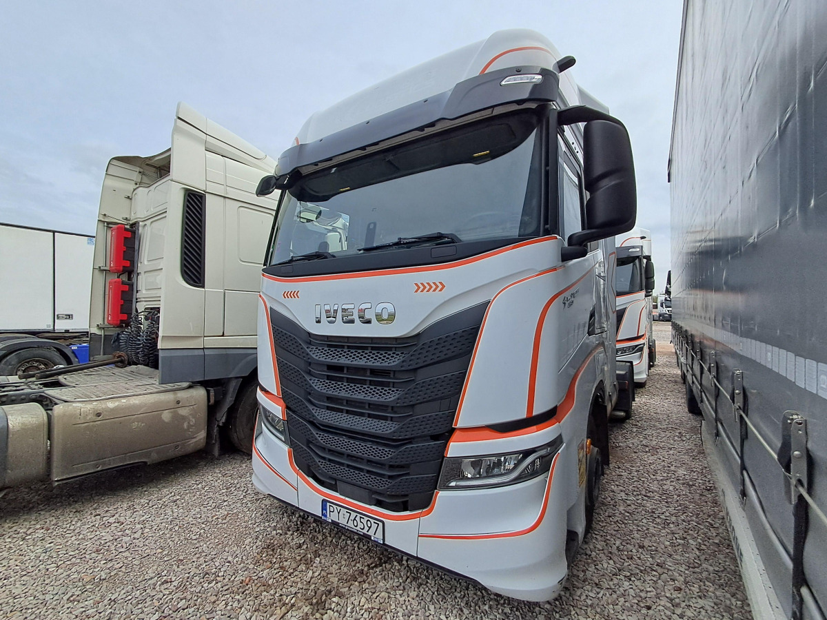 IVECO AS440ST/FP LT LNG CIĄGNIK SIODŁOWY - Тягач: фото 3 IVECO AS440ST/FP LT LNG CIĄGNIK SIODŁOWY - Тягач: фото 3