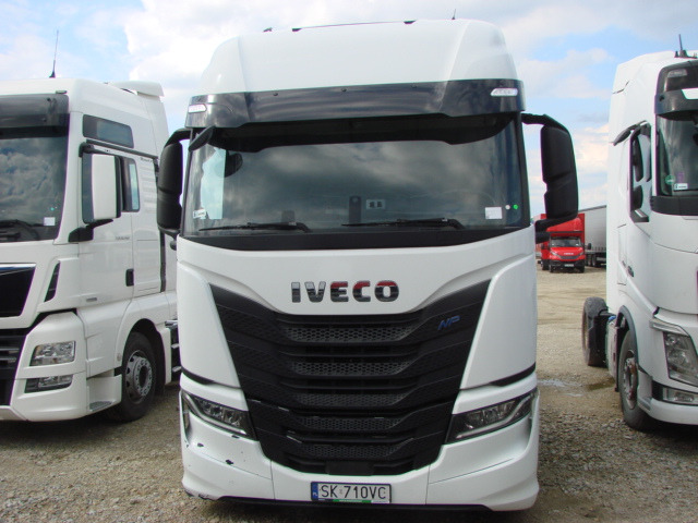 IVECO AS440ST/FP LT LNG CIĄGNIK SIODŁOWY - Тягач: фото 2 IVECO AS440ST/FP LT LNG CIĄGNIK SIODŁOWY - Тягач: фото 2