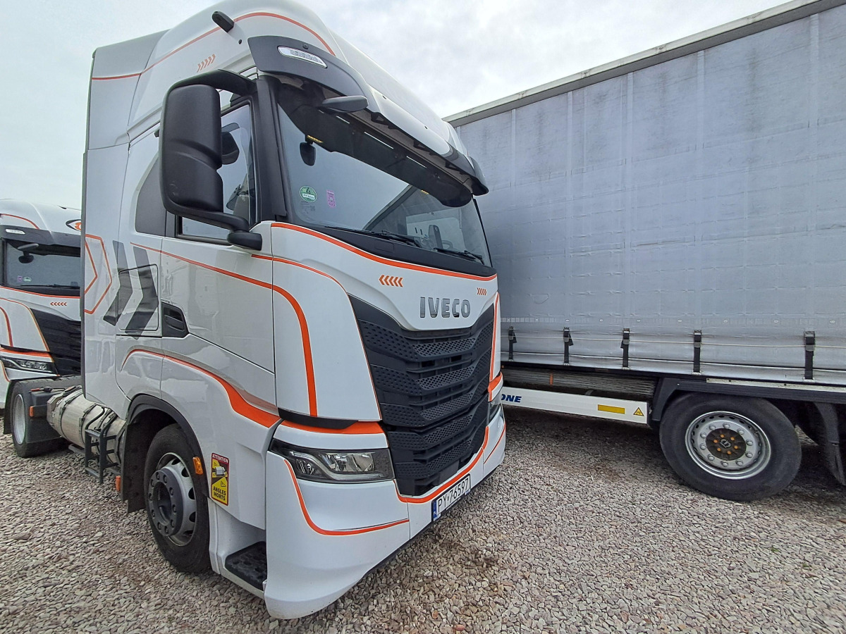 IVECO AS440ST/FP LT LNG CIĄGNIK SIODŁOWY - Тягач: фото 1 IVECO AS440ST/FP LT LNG CIĄGNIK SIODŁOWY - Тягач: фото 1