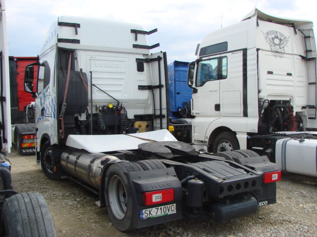 IVECO AS440ST/FP LT LNG CIĄGNIK SIODŁOWY - Тягач: фото 4 IVECO AS440ST/FP LT LNG CIĄGNIK SIODŁOWY - Тягач: фото 4