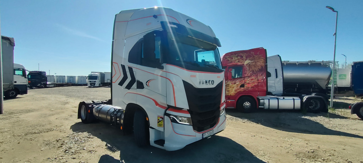 IVECO AS440ST/FP LT LNG CIĄGNIK SIODŁOWY - Тягач: фото 1 IVECO AS440ST/FP LT LNG CIĄGNIK SIODŁOWY - Тягач: фото 1