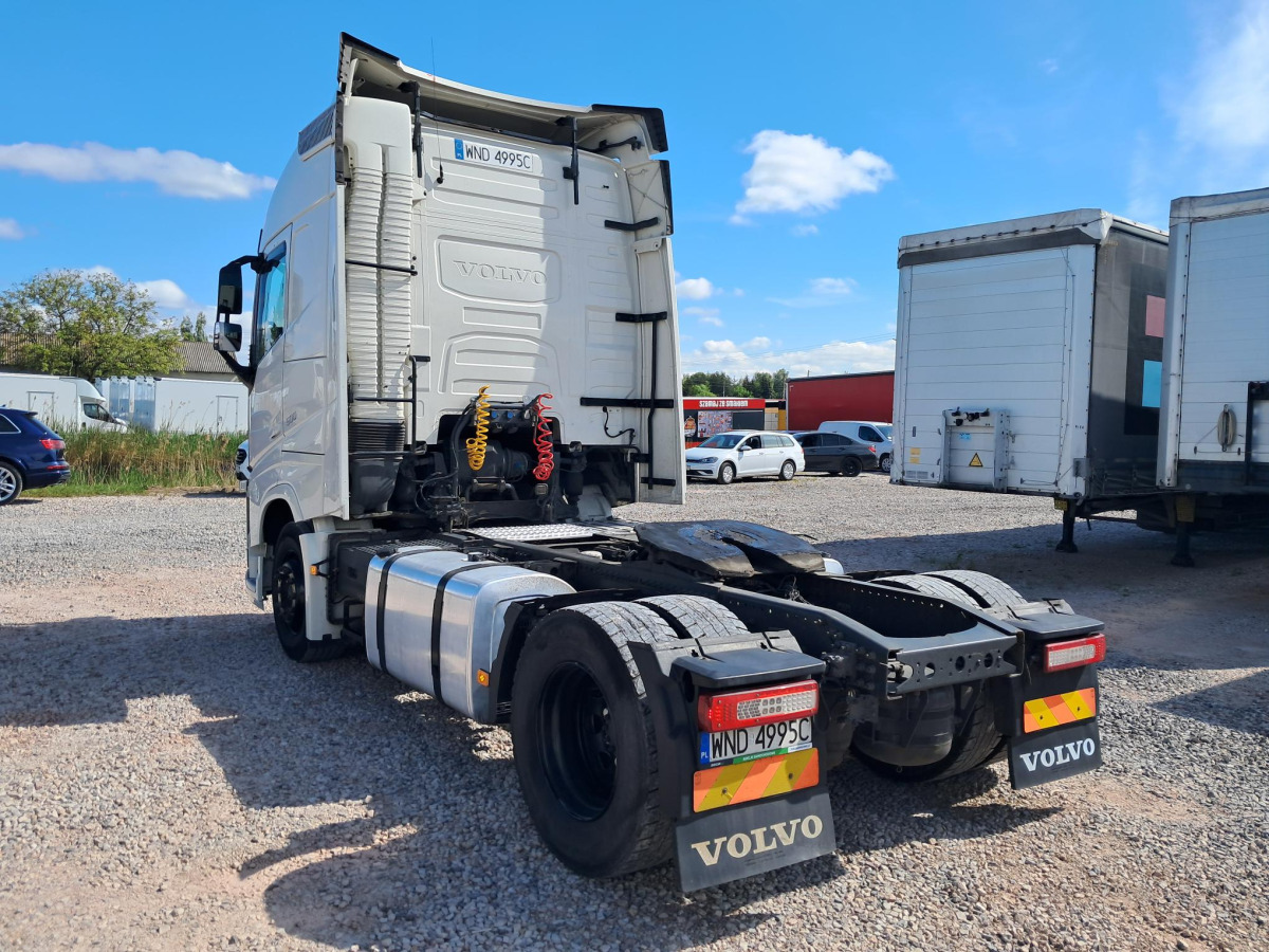 VOLVO FH CIĄGNIK SIODŁOWY - Тягач: фото 5 VOLVO FH CIĄGNIK SIODŁOWY - Тягач: фото 5