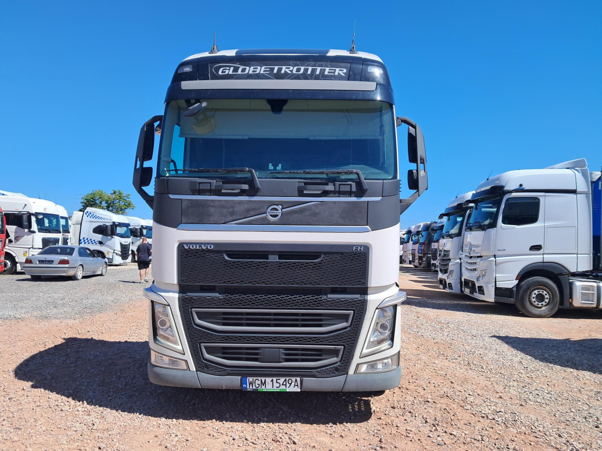 VOLVO FH CIĄGNIK SIODŁOWY - Тягач: фото 3 VOLVO FH CIĄGNIK SIODŁOWY - Тягач: фото 3