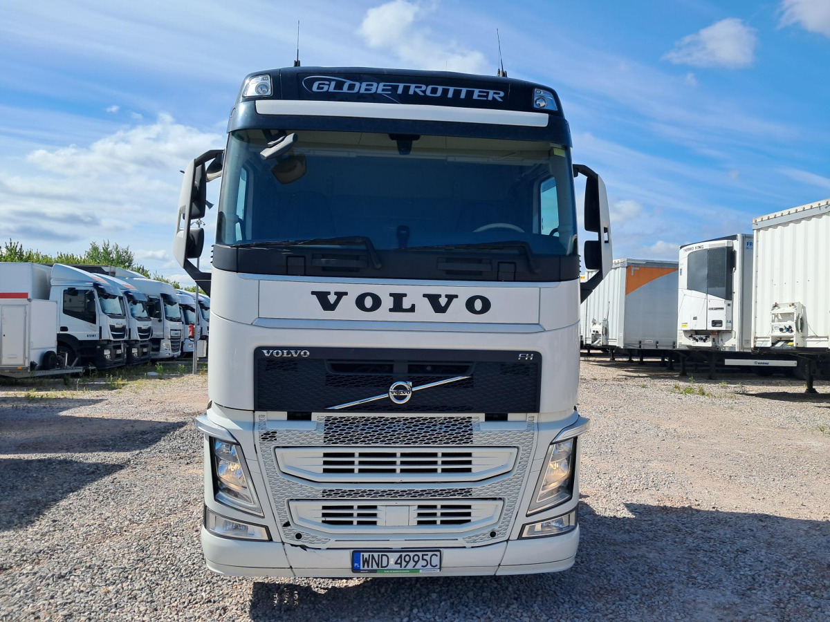 VOLVO FH CIĄGNIK SIODŁOWY - Тягач: фото 3 VOLVO FH CIĄGNIK SIODŁOWY - Тягач: фото 3