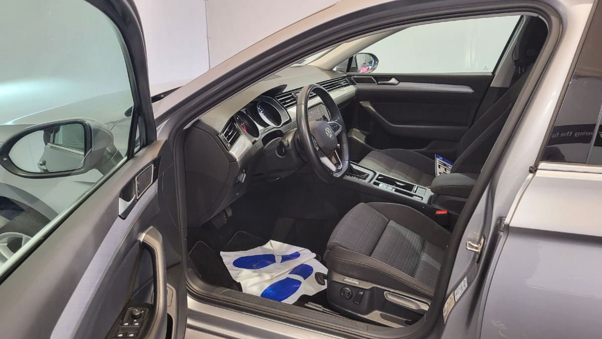 VOLKSWAGEN PASSAT KOMBI - Легковой автомобиль: фото 5 VOLKSWAGEN PASSAT KOMBI - Легковой автомобиль: фото 5
