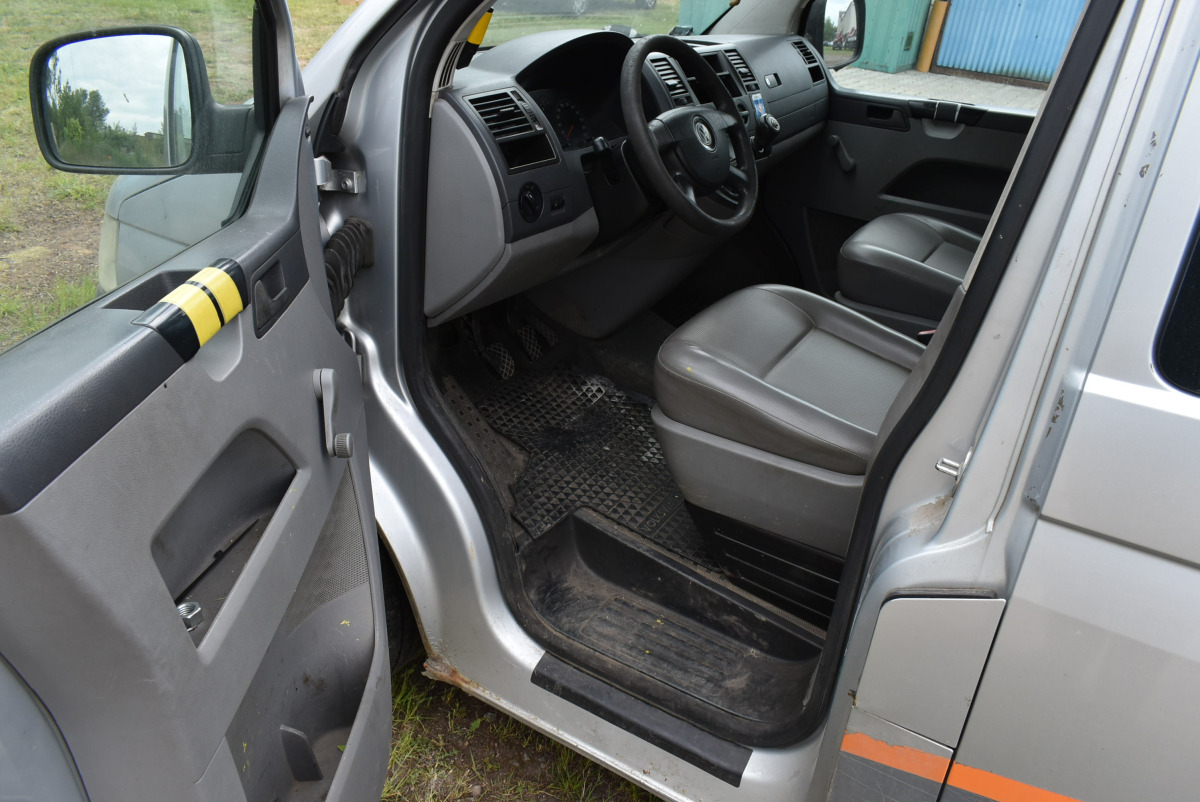 VOLKSWAGEN TRANSPORTER BRYGADÓWKA - Грузопассажирский фургон: фото 5 VOLKSWAGEN TRANSPORTER BRYGADÓWKA - Грузопассажирский фургон: фото 5
