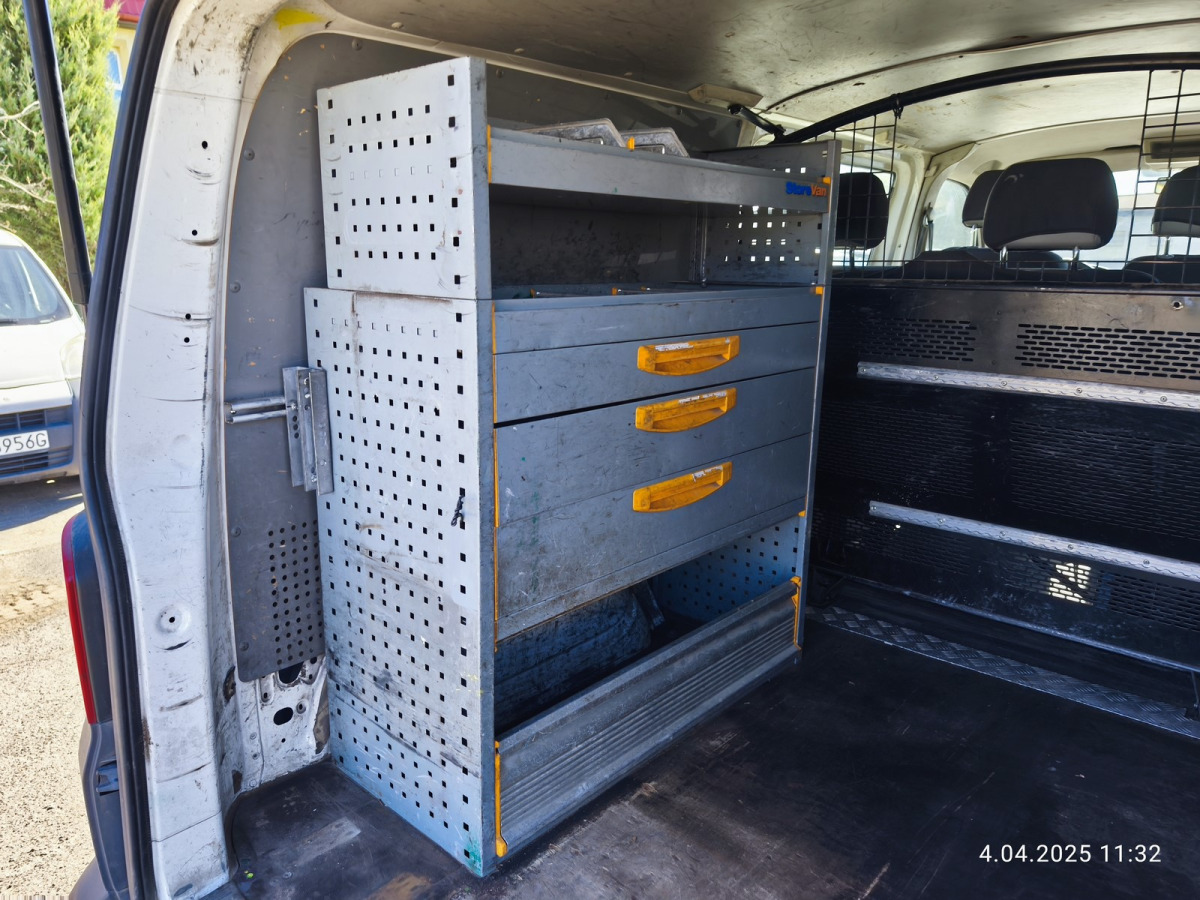 Грузопассажирский фургон VOLKSWAGEN TRANSPORTER BRYGADÓWKA: фото 11