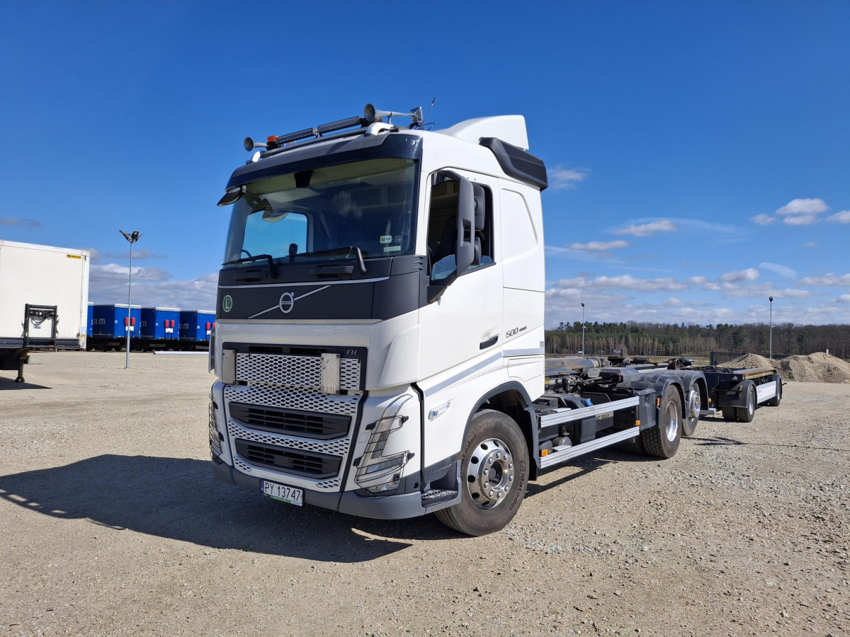 VOLVO FH 500 CIĄGNIK SIODŁOWY - Крюковой мультилифт: фото 2 VOLVO FH 500 CIĄGNIK SIODŁOWY - Крюковой мультилифт: фото 2