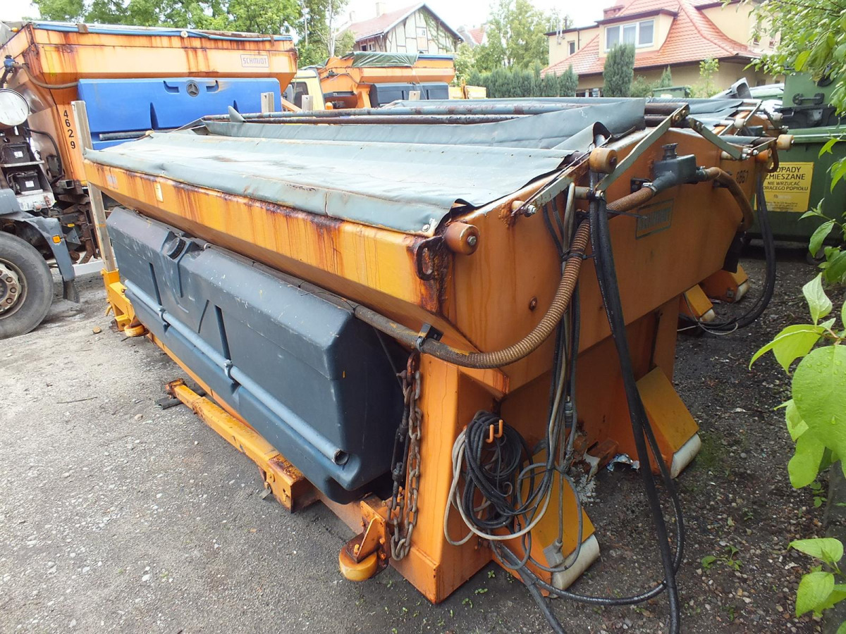 Разбрасыватель песка/ Соли Zabudowa piaskarki – SCHMIDT STRATOS S50-36 – 2003 – 1887kg: фото 1
