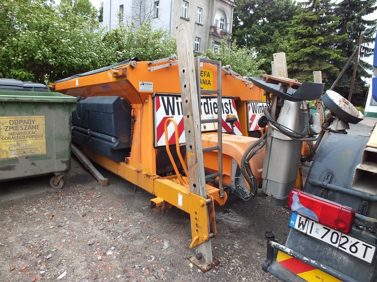 Zabudowa piaskarki – SCHMIDT STRATOS S50-36 – 2003 – 5m³ – hydropompa - Разбрасыватель песка/ Соли: фото 1 Zabudowa piaskarki – SCHMIDT STRATOS S50-36 – 2003 – 5m³ – hydropompa - Разбрасыватель песка/ Соли: фото 1