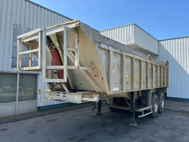 Benalu 2 Axle Alu Tipper , Spring Suspension , Drum Brakes, Fruehauf Axles - Самосвальный полуприцеп: фото 1 Benalu 2 Axle Alu Tipper , Spring Suspension , Drum Brakes, Fruehauf Axles - Самосвальный полуприцеп: фото 1