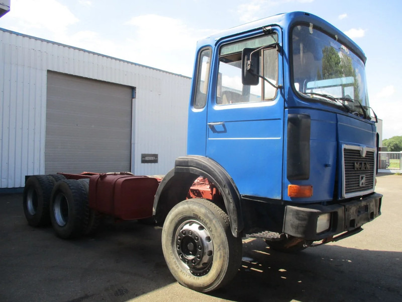 MAN 26.280 , 6x4 , ZF Manual , Spring suspension - Грузовик-шасси: фото 4 MAN 26.280 , 6x4 , ZF Manual , Spring suspension - Грузовик-шасси: фото 4
