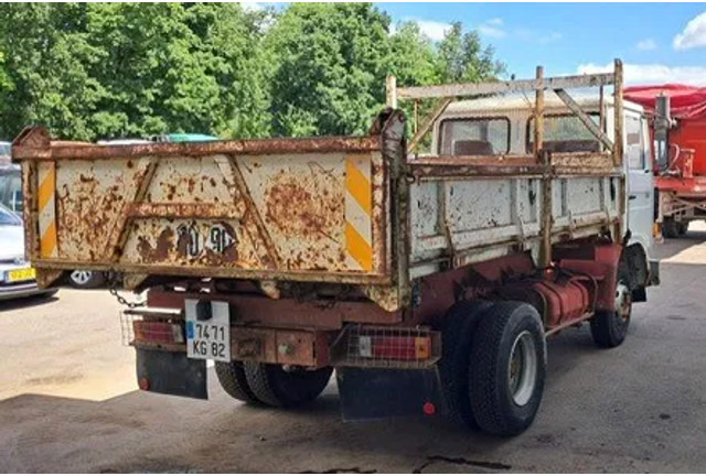 Renault Midliner S 130 , 6 Cylinder , 3 Way Tipper , Spring suspensiom - Самосвал: фото 3 Renault Midliner S 130 , 6 Cylinder , 3 Way Tipper , Spring suspensiom - Самосвал: фото 3