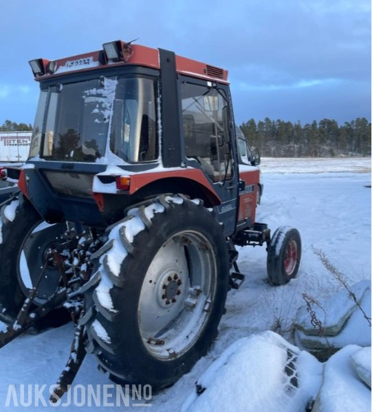 1985 CASE IH 685 - Трактор: фото 4 1985 CASE IH 685 - Трактор: фото 4