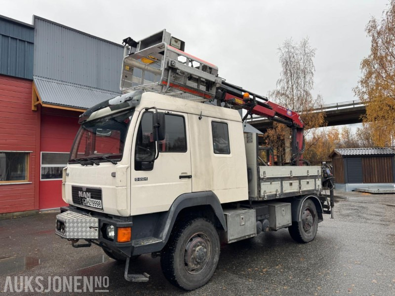 1997 MAN 8.224 LAEC 4x4 linjebil med kran og selvnivellerende mannskapskorg - Автоманипулятор: фото 1 1997 MAN 8.224 LAEC 4x4 linjebil med kran og selvnivellerende mannskapskorg - Автоманипулятор: фото 1