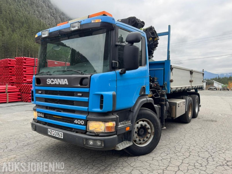 1997 Scania P124 400 kranbil med 3-veis tipp og klype - Автоманипулятор: фото 2 1997 Scania P124 400 kranbil med 3-veis tipp og klype - Автоманипулятор: фото 2