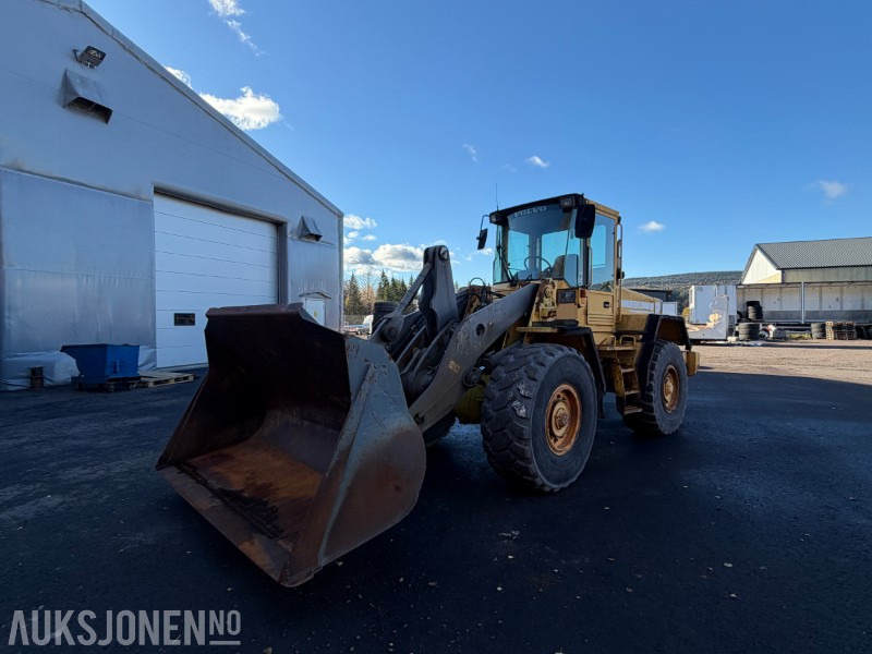 1997 Volvo L90C hjullaster med skuff 250 cm - får ny sertifisering - Колёсный погрузчик: фото 2 1997 Volvo L90C hjullaster med skuff 250 cm - får ny sertifisering - Колёсный погрузчик: фото 2