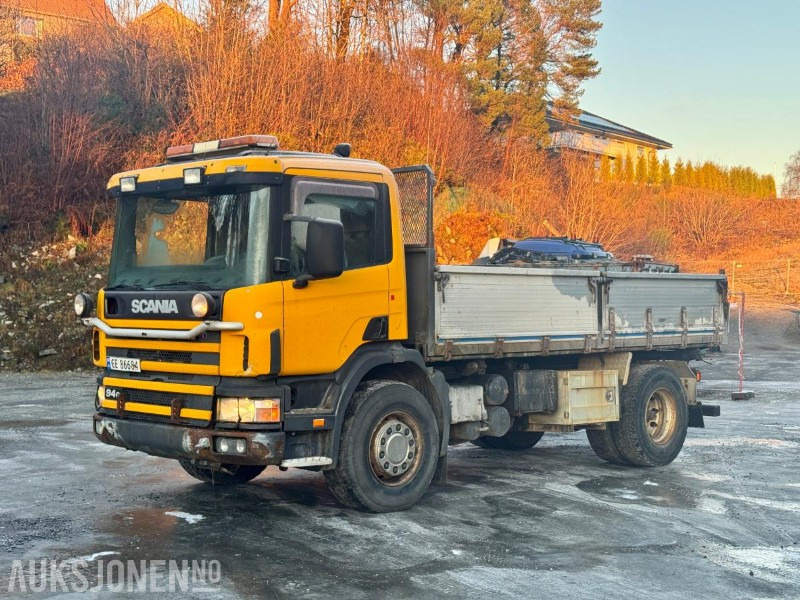 1998 Scania P-serie - 4x2 - Tippbil - Eu-godkjent til 08/26 - Km: 335523 - Самосвал: фото 1 1998 Scania P-serie - 4x2 - Tippbil - Eu-godkjent til 08/26 - Km: 335523 - Самосвал: фото 1