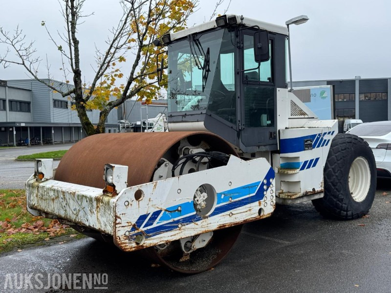 2001 AMMANN AC110-2T Vals / 2465 timer - Каток: фото 1 2001 AMMANN AC110-2T Vals / 2465 timer - Каток: фото 1