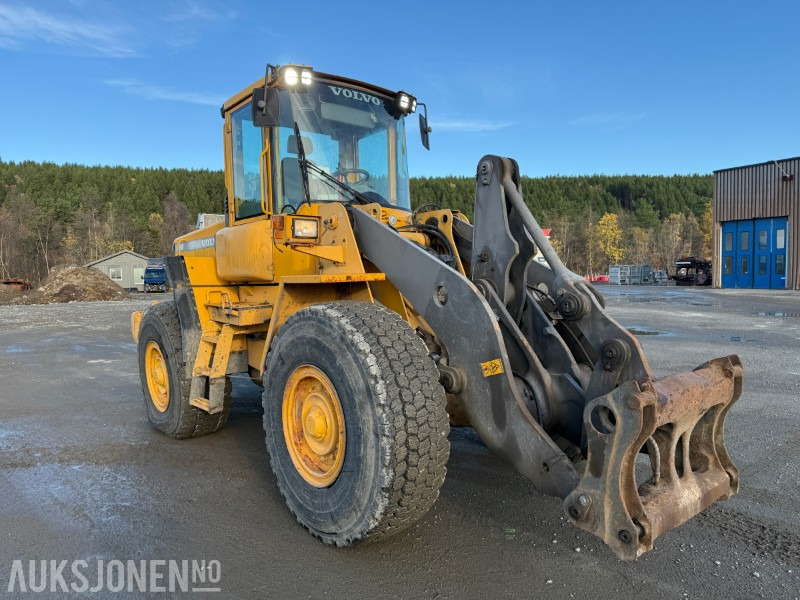 2001 Volvo L90D - 17 000kg - 8868t - Колёсный погрузчик: фото 3 2001 Volvo L90D - 17 000kg - 8868t - Колёсный погрузчик: фото 3