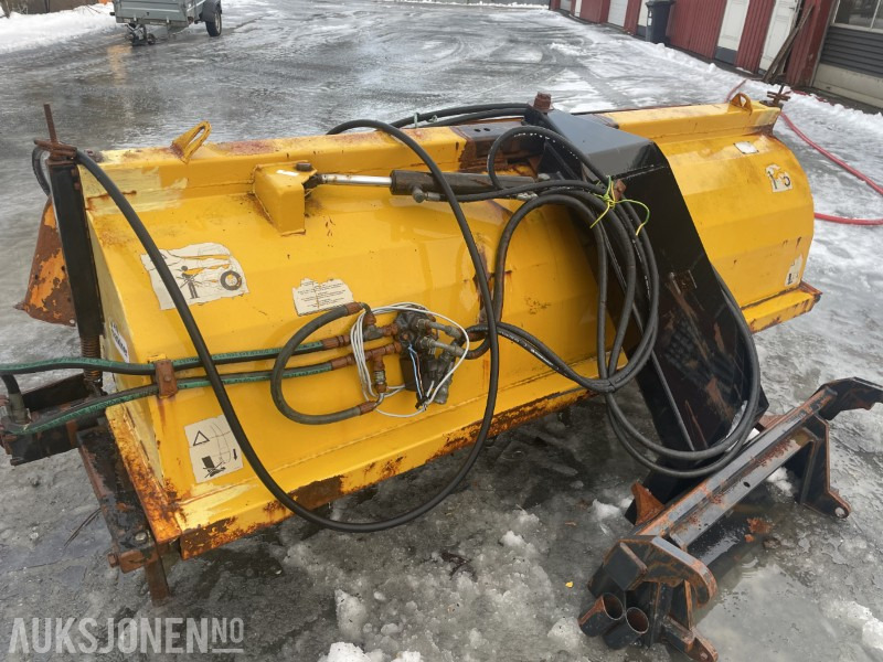 2003 Tellefsdal Feiekost 200 cm m/ hydraulisk og BM-feste - Строительное оборудование: фото 5 2003 Tellefsdal Feiekost 200 cm m/ hydraulisk og BM-feste - Строительное оборудование: фото 5