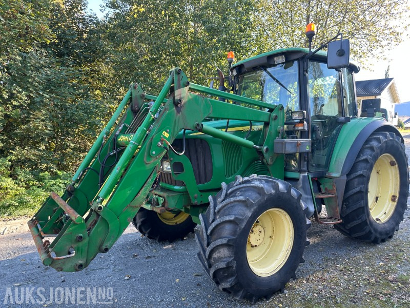2004 John Deere 6320 - traktor med frontlaster - Трактор: фото 1 2004 John Deere 6320 - traktor med frontlaster - Трактор: фото 1