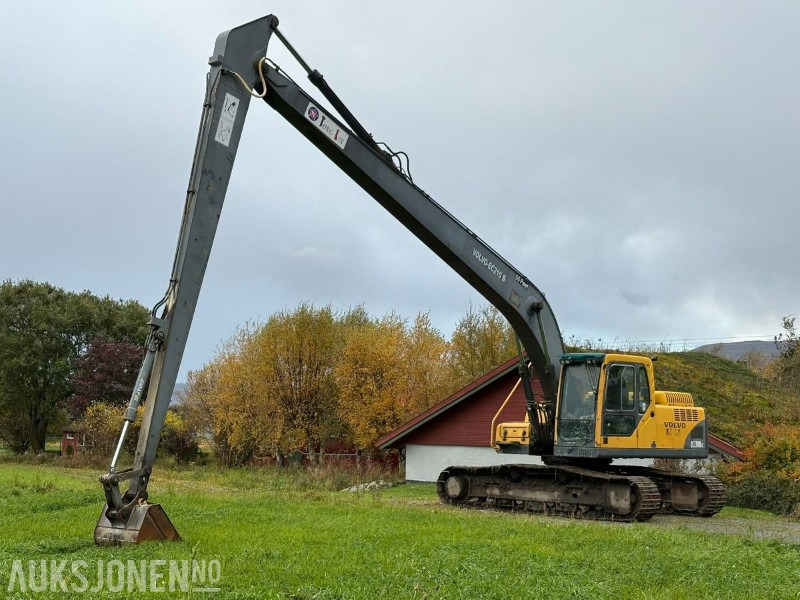 Экскаватор 2004 Volvo EC210BLC - sertifisert, lang og kort bom og flere skuffer: фото 1
