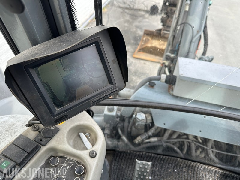 Экскаватор-погрузчик 2007 8600E LÄNNEN SKINNE/VEI GRAVELASTER M/PERSONLIFT, RAMMESTYRT - JERNBANE MASKIN: фото 17