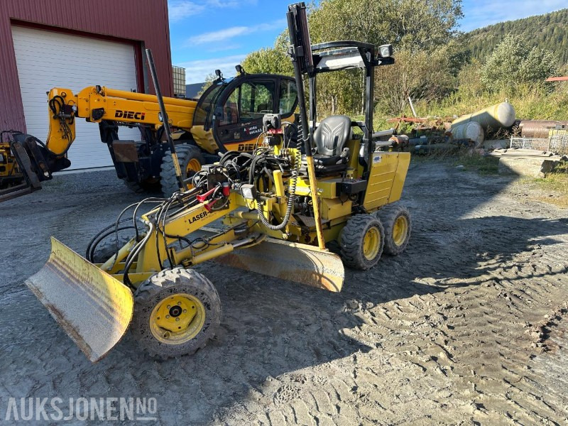 2008 Laser Grader Høvel med maskinstyring og laser - Строительное оборудование: фото 1 2008 Laser Grader Høvel med maskinstyring og laser - Строительное оборудование: фото 1