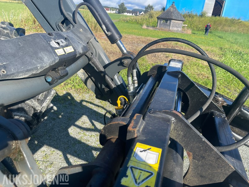2009 New Holland T6070 - med frontlaster - Трактор: фото 5 2009 New Holland T6070 - med frontlaster - Трактор: фото 5