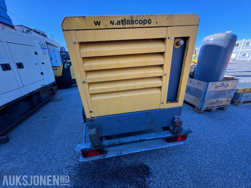 2010 Atlas Copco QAS 40 strømaggregat 40KVA - Строительное оборудование: фото 4 2010 Atlas Copco QAS 40 strømaggregat 40KVA - Строительное оборудование: фото 4