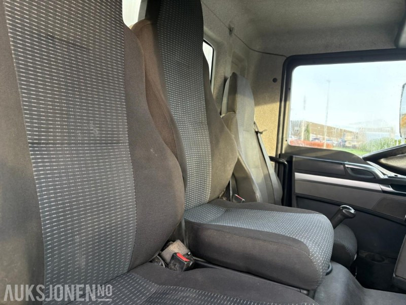 Грузовик с закрытым кузовом 2013 MAN TGL8 220 4X2 Euro6T 3 seter servicevogn C1-reg.: фото 16