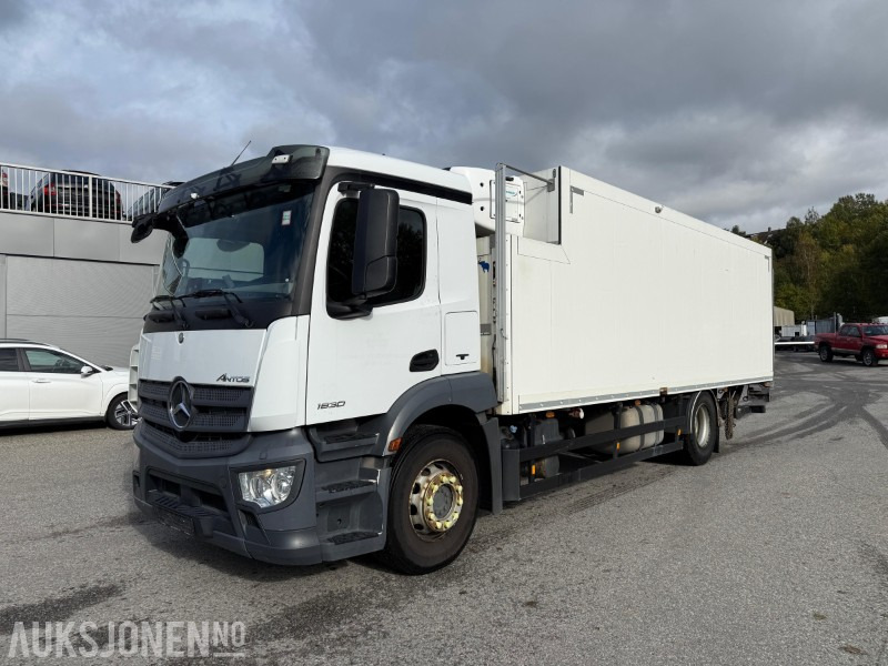 2015 Mercedes-Benz ANTOS 1830 skapbil, baklem, kjøling, fjernkontroll, ryggekamera, 360, lav KM - Грузовик с закрытым кузовом: фото 1 2015 Mercedes-Benz ANTOS 1830 skapbil, baklem, kjøling, fjernkontroll, ryggekamera, 360, lav KM - Грузовик с закрытым кузовом: фото 1