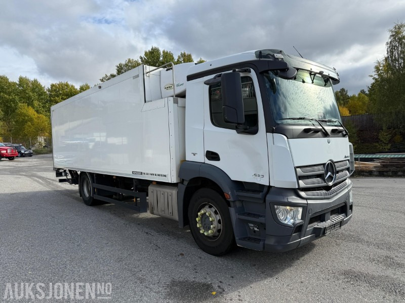 2015 Mercedes-Benz ANTOS 1830 skapbil, baklem, kjøling, fjernkontroll, ryggekamera, 360, lav KM - Грузовик с закрытым кузовом: фото 3 2015 Mercedes-Benz ANTOS 1830 skapbil, baklem, kjøling, fjernkontroll, ryggekamera, 360, lav KM - Грузовик с закрытым кузовом: фото 3